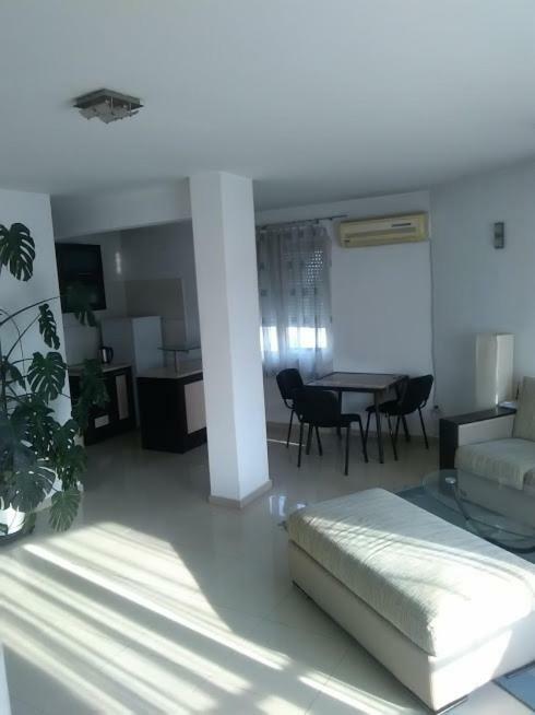 2 Room Apartment Plovdiv Kichuk Paris Exterior foto